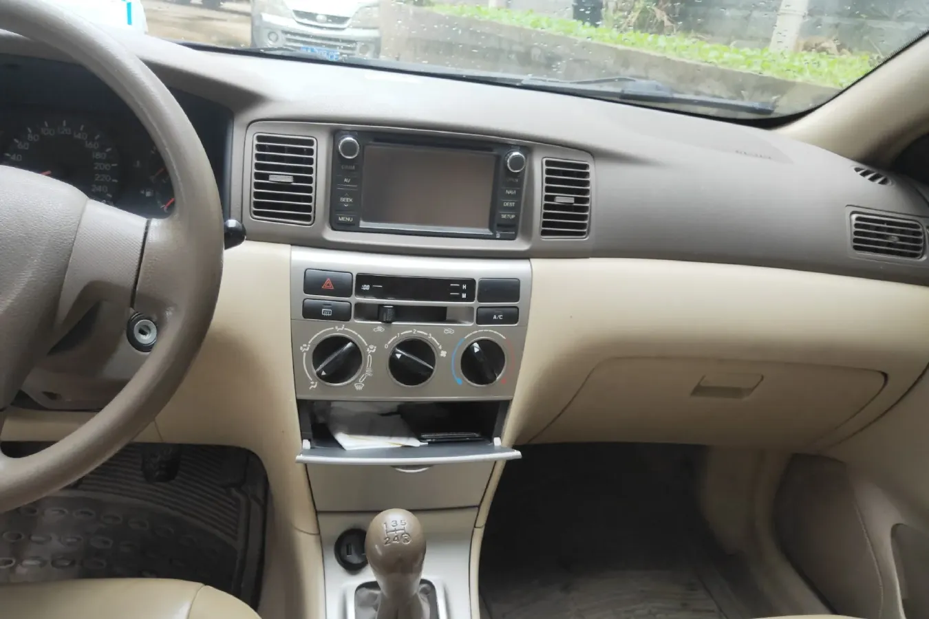 2010 Toyota Corolla 1.6L 120HP L4 5MT,autocango,china used car exporter,china ev exporter,chinese used car exporter,chinese used ev exporter