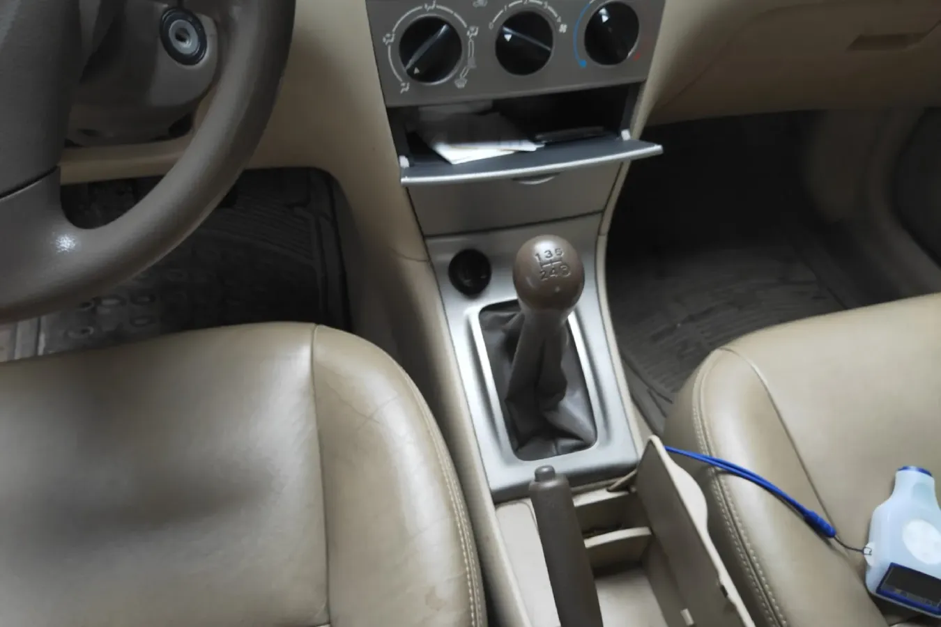 2010 Toyota Corolla 1.6L 120HP L4 5MT,autocango,china used car exporter,china ev exporter,chinese used car exporter,chinese used ev exporter