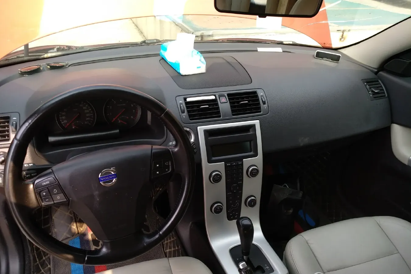 2012 Volvo C30 2.0L 145HP L4 6DCT,autocango,china used car exporter,china ev exporter,chinese used car exporter,chinese used ev exporter