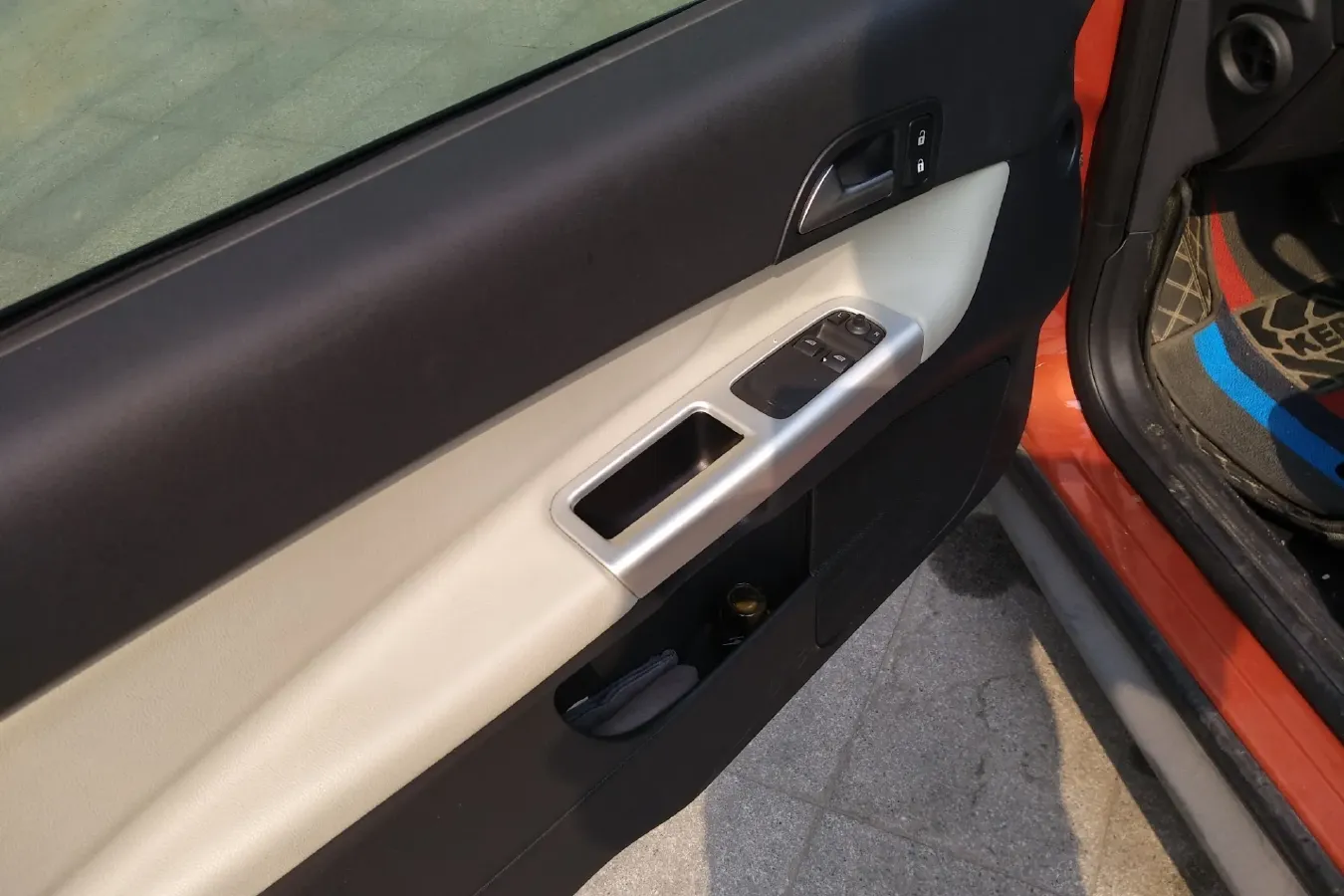 2012 Volvo C30 2.0L 145HP L4 6DCT,autocango,china used car exporter,china ev exporter,chinese used car exporter,chinese used ev exporter