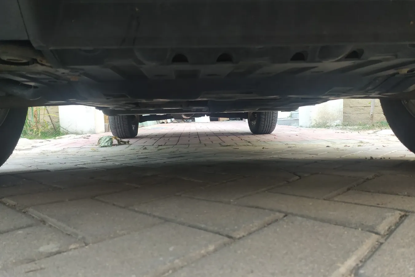 2012 Suzuki Grand Vitara 2.4L 166HP L4 5MT,autocango,china used car exporter,china ev exporter,chinese used car exporter,chinese used ev exporter