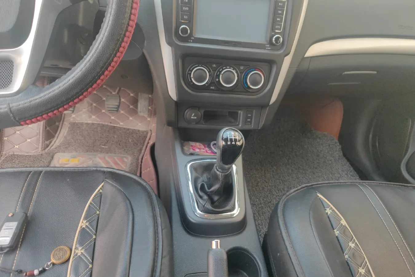 2014 DongFeng Forthing Joyear S50 1.5L 120HP L4 5MT,autocango,china used car exporter,china ev exporter,chinese used car exporter,chinese used ev exporter