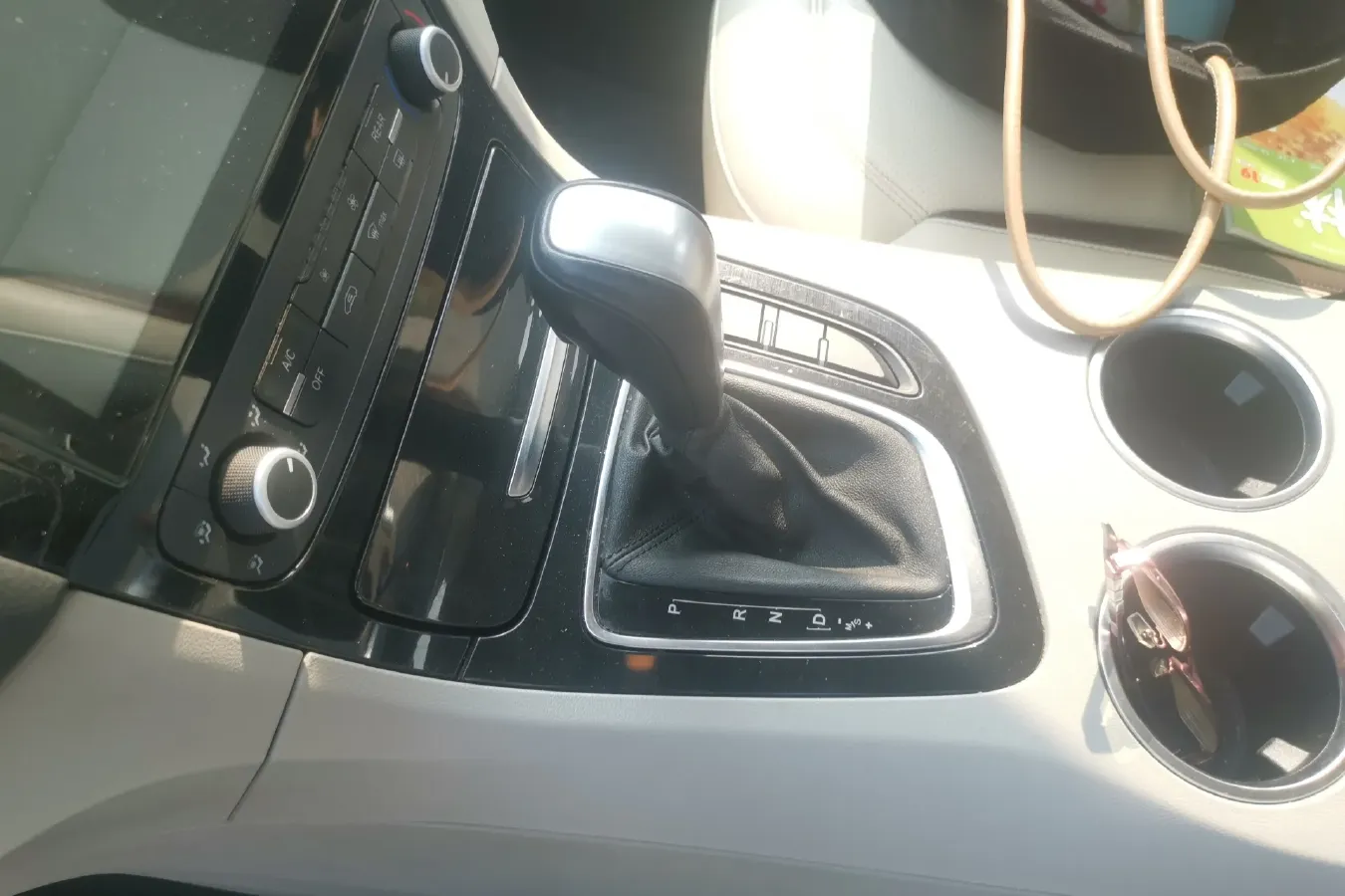 2015 HuaSong 7 2.0T 184HP L4 6AT,autocango,china used car exporter,china ev exporter,chinese used car exporter,chinese used ev exporter