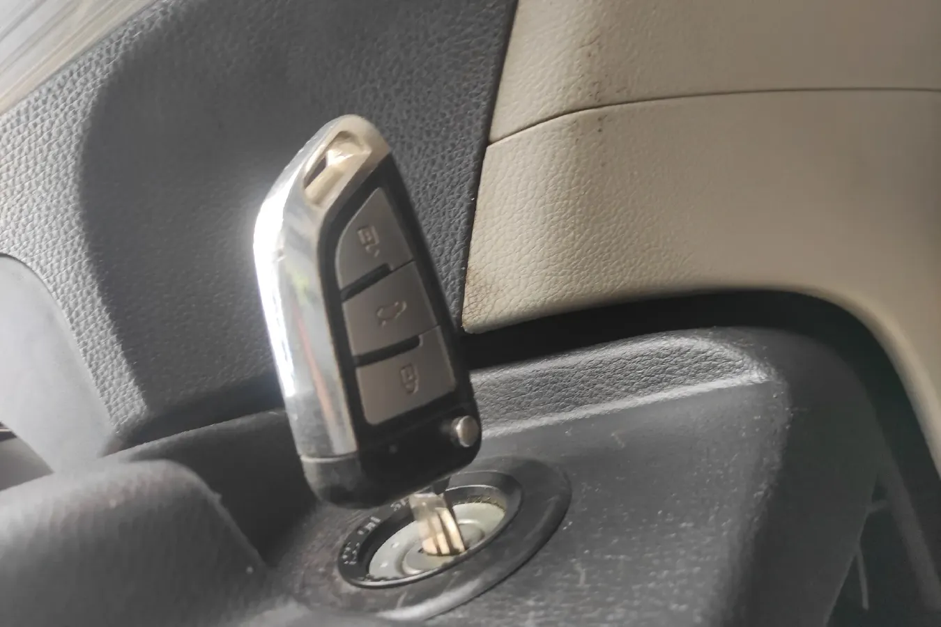 2016 DongFeng Forthing S500 1.5L 120HP L4 5MT,autocango,china used car exporter,china ev exporter,chinese used car exporter,chinese used ev exporter