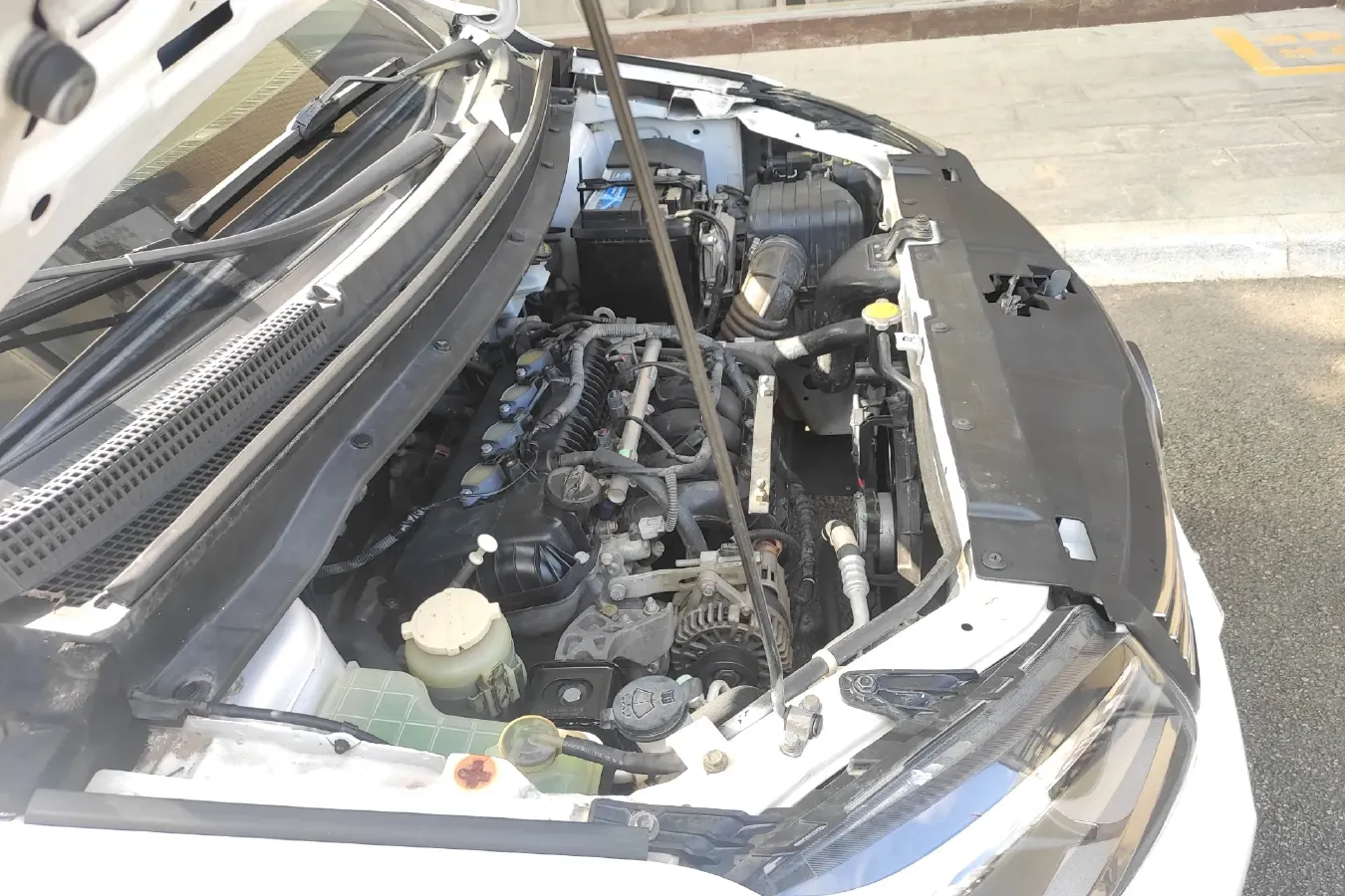 2016 DongFeng Forthing S500 1.5L 120HP L4 5MT,autocango,china used car exporter,china ev exporter,chinese used car exporter,chinese used ev exporter