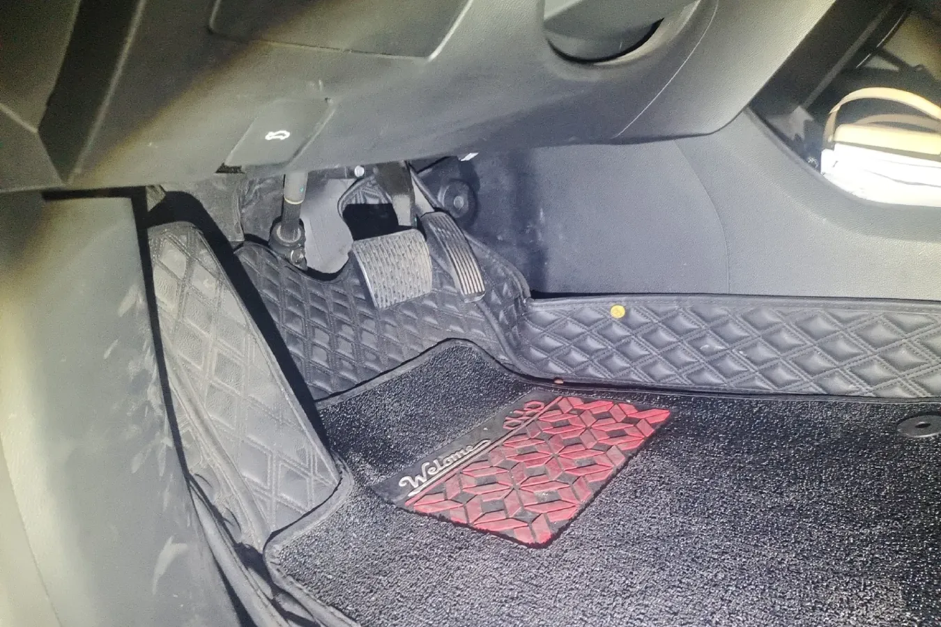 2020 Rising Auto ER6 BEV 69.9KWH,autocango,china used car exporter,china ev exporter,chinese used car exporter,chinese used ev exporter