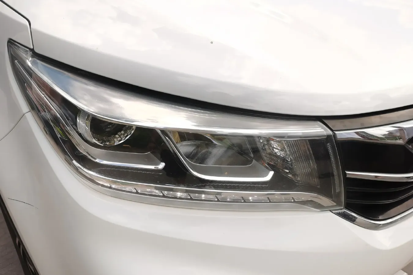 2017 DongFeng Forthing Joyear X5 1.6L 122HP L4 CVT,autocango,china used car exporter,china ev exporter,chinese used car exporter,chinese used ev exporter