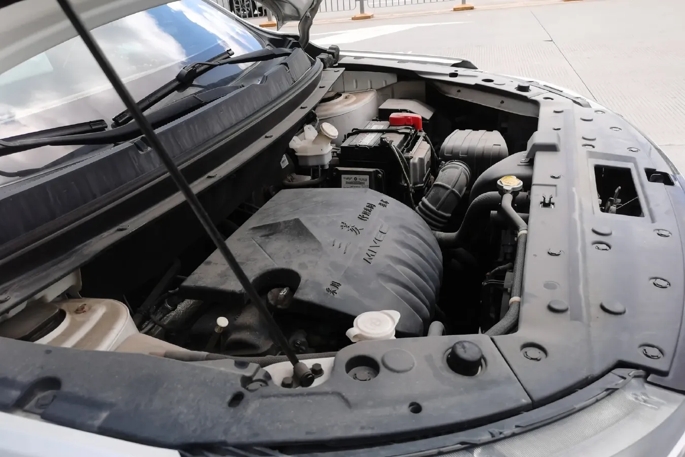 2017 DongFeng Forthing Joyear X5 1.6L 122HP L4 CVT,autocango,china used car exporter,china ev exporter,chinese used car exporter,chinese used ev exporter