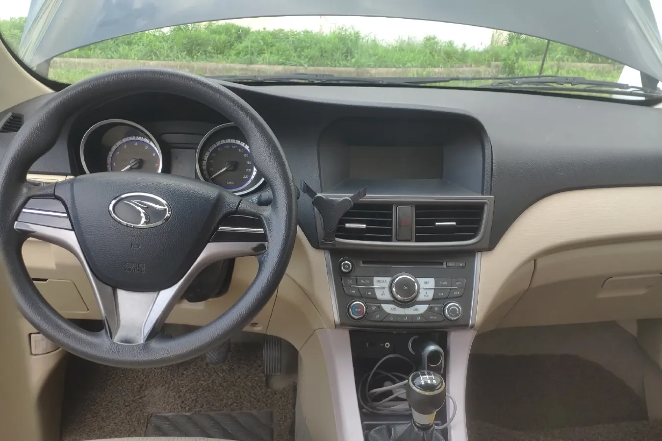 2012 Soueast V5 1.5L 120HP L4 5MT,autocango,china used car exporter,china ev exporter,chinese used car exporter,chinese used ev exporter