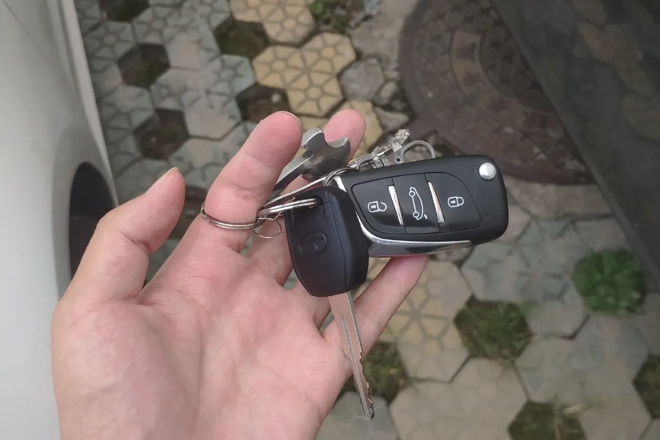 2012 Soueast V5 1.5L 120HP L4 5MT,autocango,china used car exporter,china ev exporter,chinese used car exporter,chinese used ev exporter