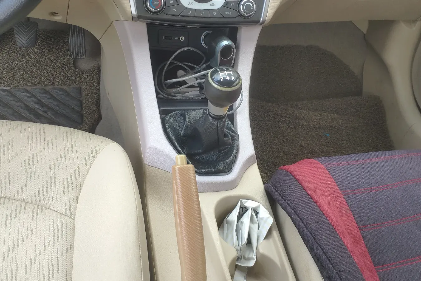 2012 Soueast V5 1.5L 120HP L4 5MT,autocango,china used car exporter,china ev exporter,chinese used car exporter,chinese used ev exporter