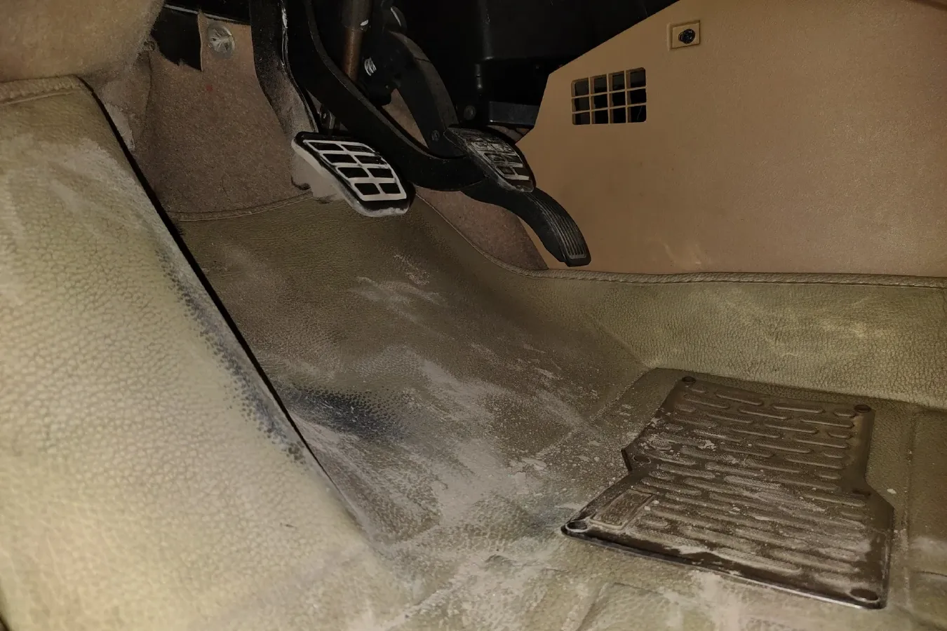 2010 Chery A3 1.6L 126HP L4 5MT,autocango,china used car exporter,china ev exporter,chinese used car exporter,chinese used ev exporter