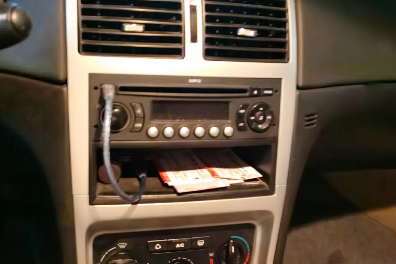 2010 Peugeot 307 1.6L 106HP L4 5MT,autocango,china used car exporter,china ev exporter,chinese used car exporter,chinese used ev exporter