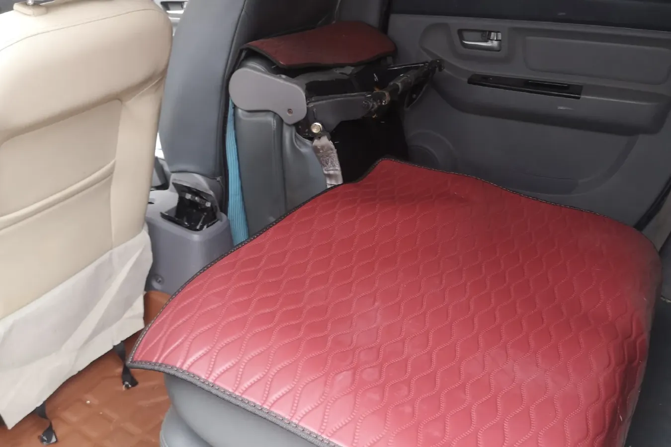 2014 BAIC WeiWang M20 1.5L 106HP L4 5MT,autocango,china used car exporter,china ev exporter,chinese used car exporter,chinese used ev exporter