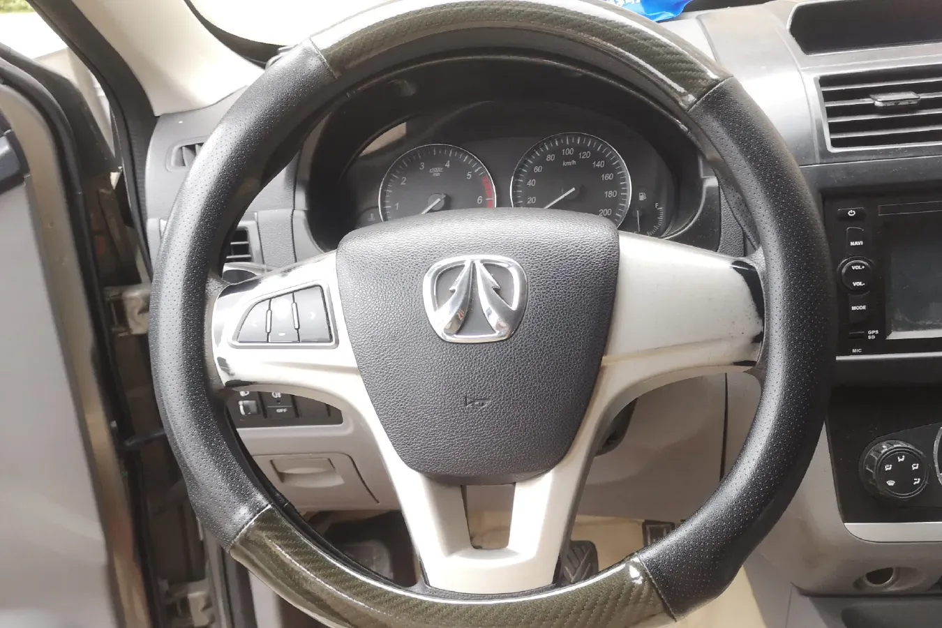 2014 BAIC WeiWang M20 1.5L 106HP L4 5MT,autocango,china used car exporter,china ev exporter,chinese used car exporter,chinese used ev exporter