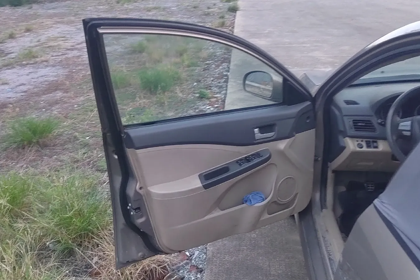 2011 Chery E5 1.5L 109HP L4 5MT,autocango,china used car exporter,china ev exporter,chinese used car exporter,chinese used ev exporter