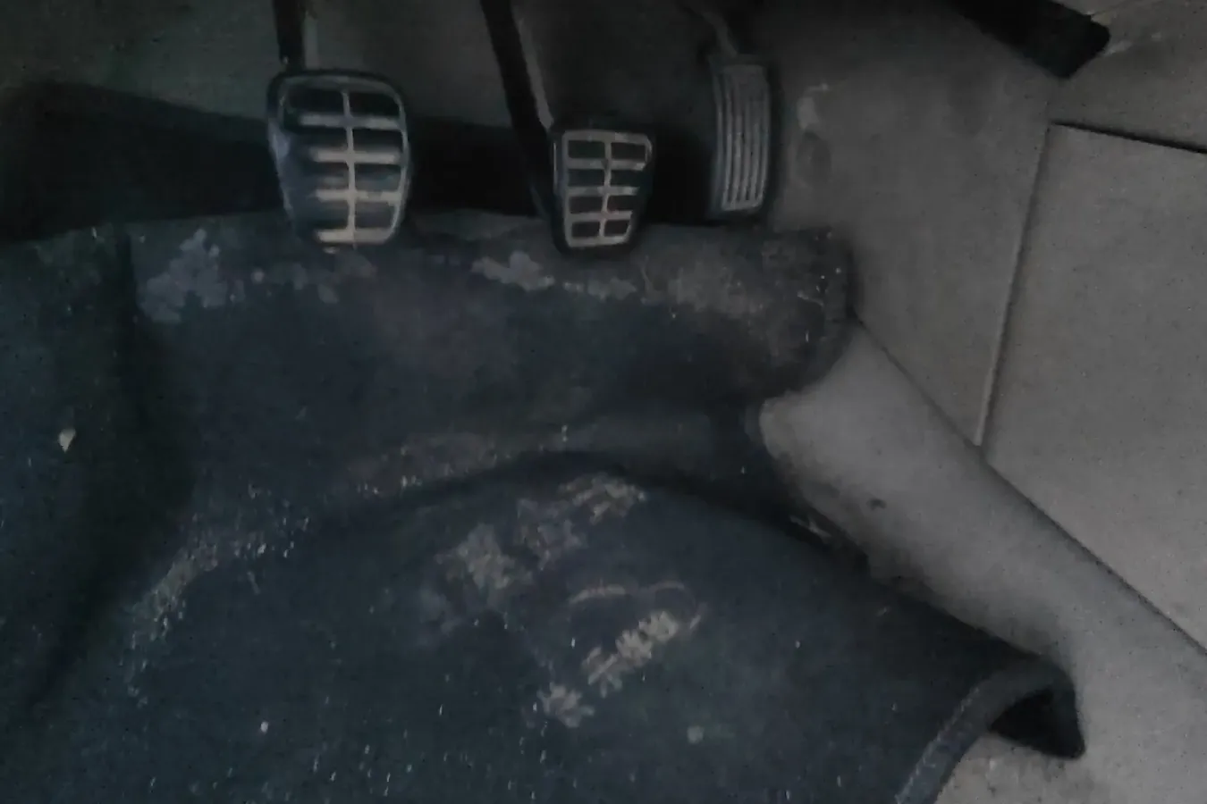 2011 Chery E5 1.5L 109HP L4 5MT,autocango,china used car exporter,china ev exporter,chinese used car exporter,chinese used ev exporter