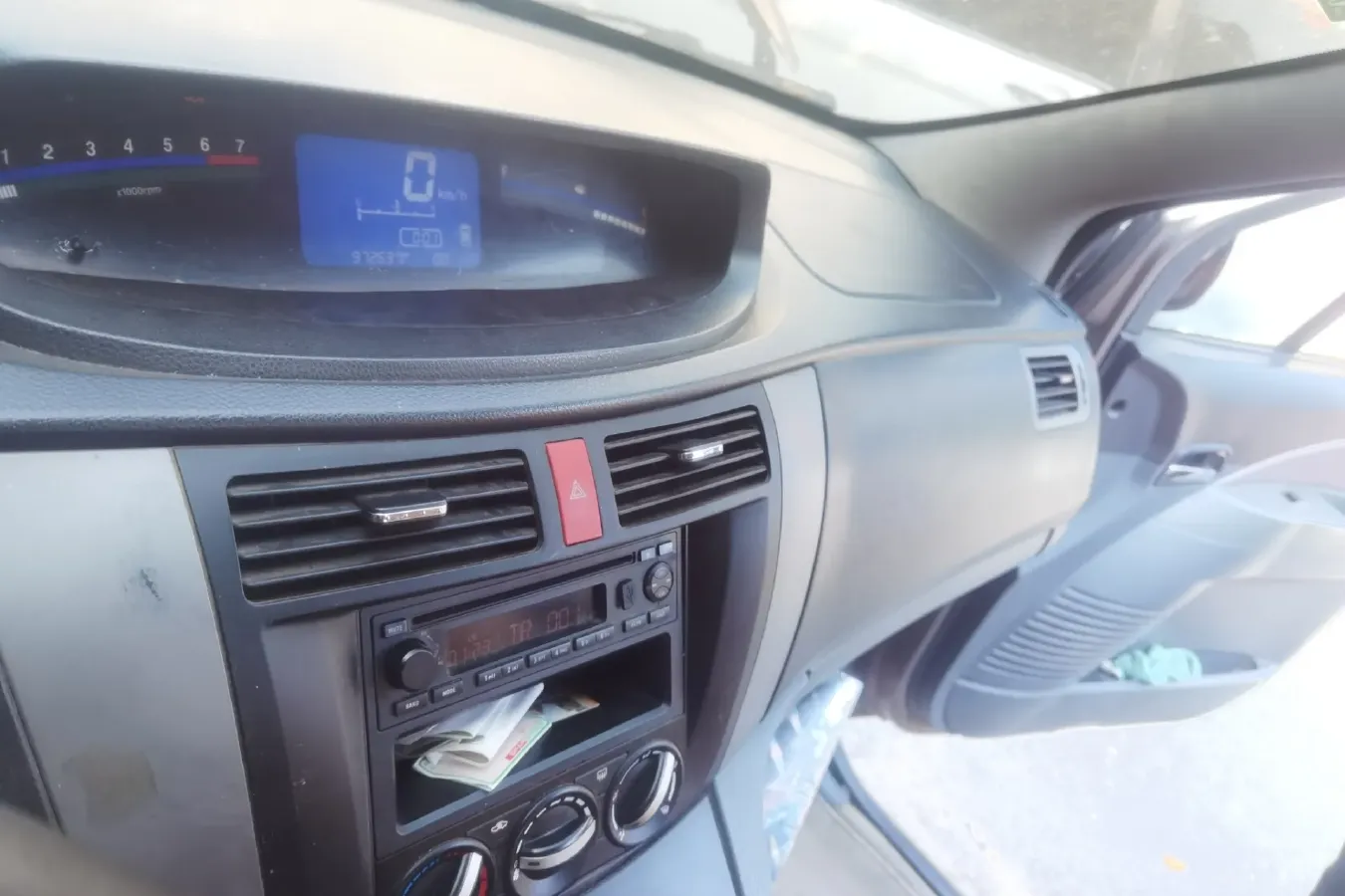 2012 DongFeng Forthing Joyear 1.5L 120HP L4 5MT,autocango,china used car exporter,china ev exporter,chinese used car exporter,chinese used ev exporter