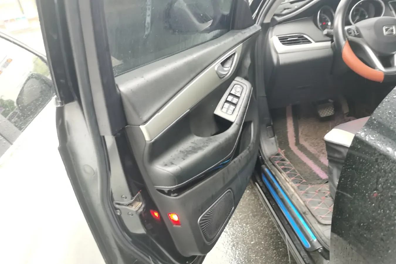 2017 Zotye SR7 1.5T 150HP L4 CVT,autocango,china used car exporter,china ev exporter,chinese used car exporter,chinese used ev exporter