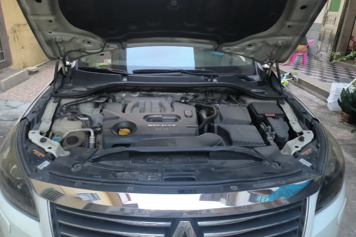 2012 Renault  Talisman 2.5L 190HP V6 6AT,autocango,china used car exporter,china ev exporter,chinese used car exporter,chinese used ev exporter