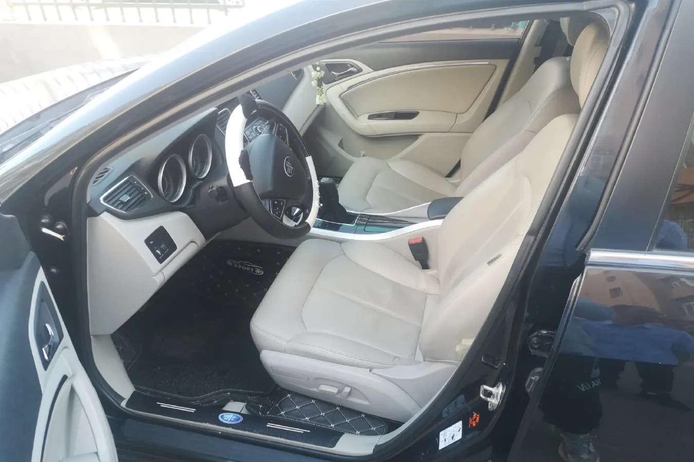 2012 Bestune B90 2.0L 146HP L4 6MT,autocango,china used car exporter,china ev exporter,chinese used car exporter,chinese used ev exporter