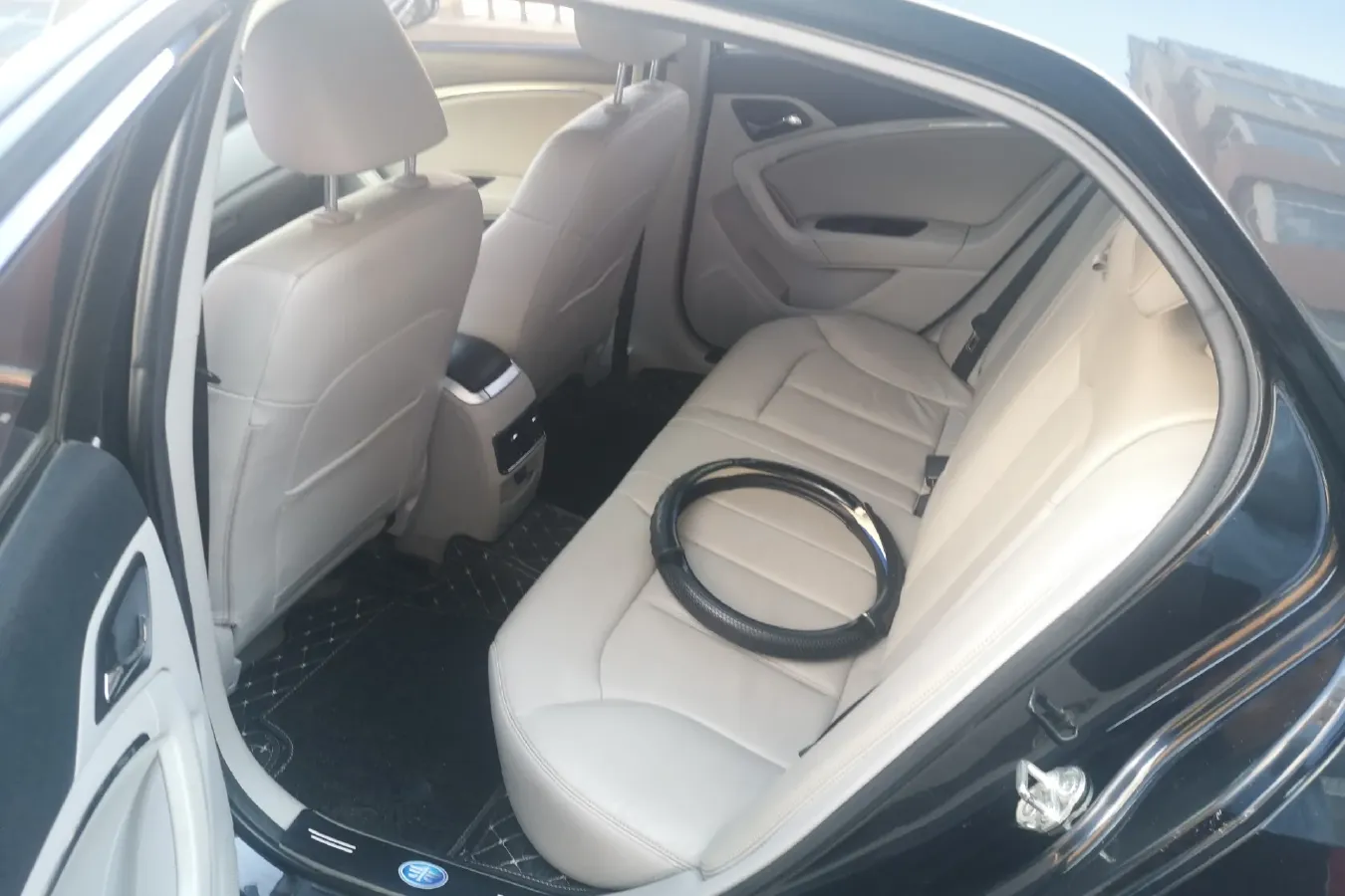 2012 Bestune B90 2.0L 146HP L4 6MT,autocango,china used car exporter,china ev exporter,chinese used car exporter,chinese used ev exporter