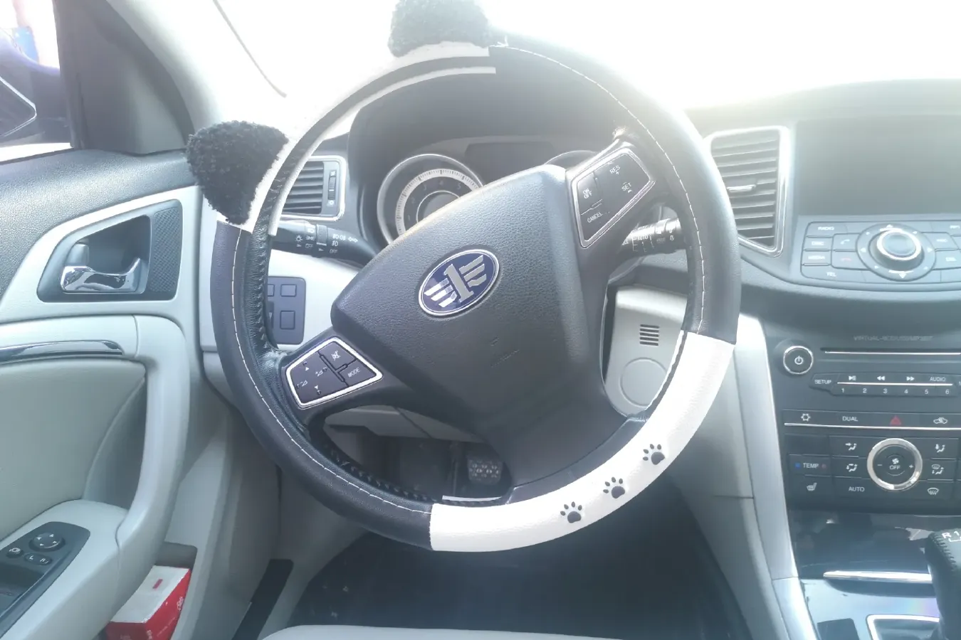 2012 Bestune B90 2.0L 146HP L4 6MT,autocango,china used car exporter,china ev exporter,chinese used car exporter,chinese used ev exporter