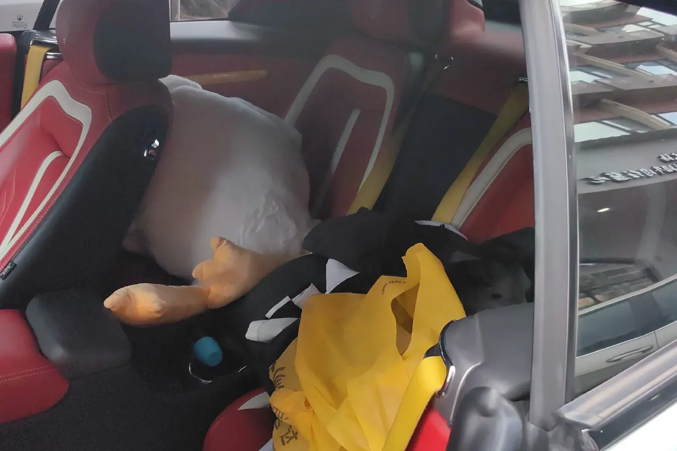 2010 Maserati GranCabrio 4.7L 439HP V8 6AT,autocango,china used car exporter,china ev exporter,chinese used car exporter,chinese used ev exporter