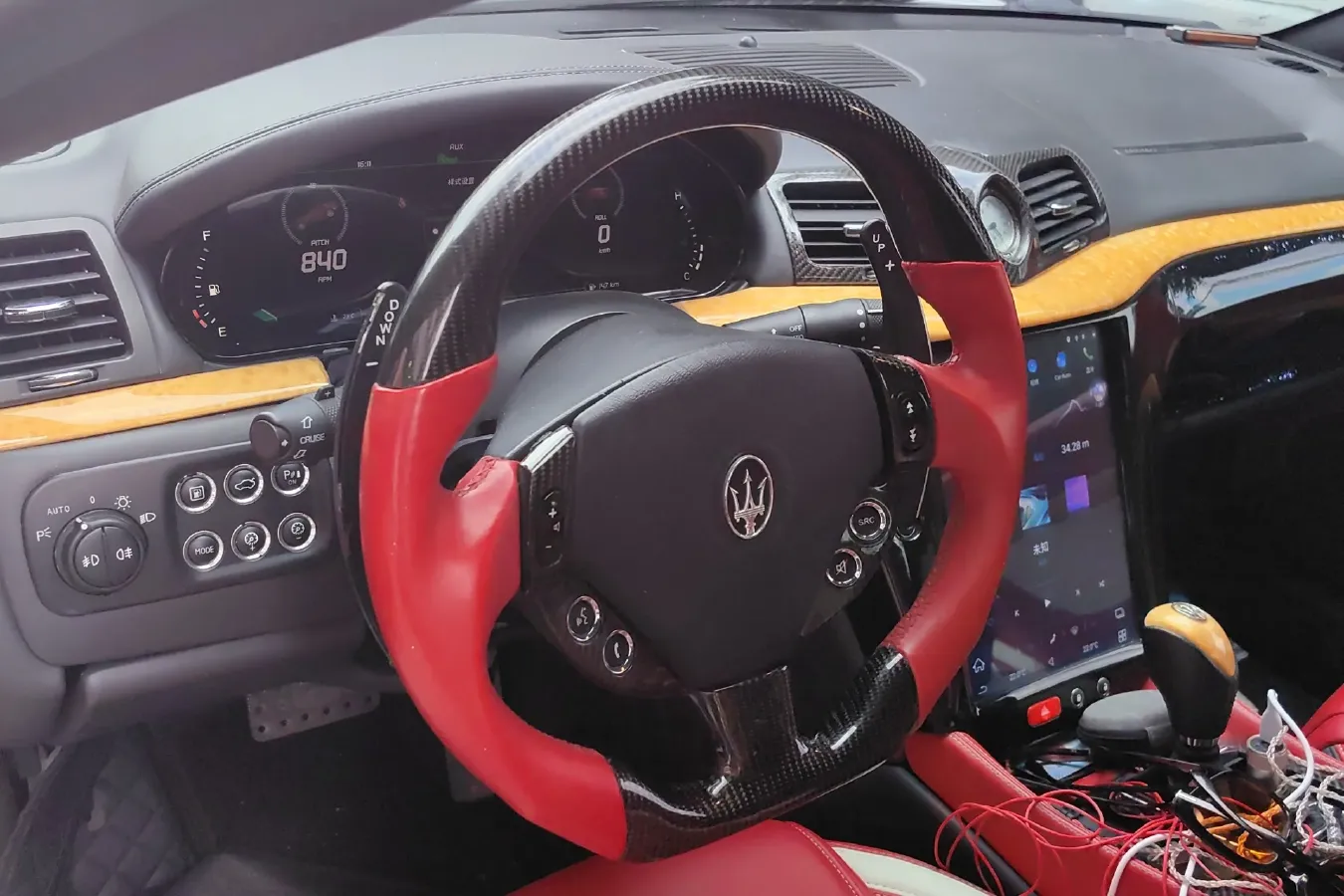 2010 Maserati GranCabrio 4.7L 439HP V8 6AT,autocango,china used car exporter,china ev exporter,chinese used car exporter,chinese used ev exporter