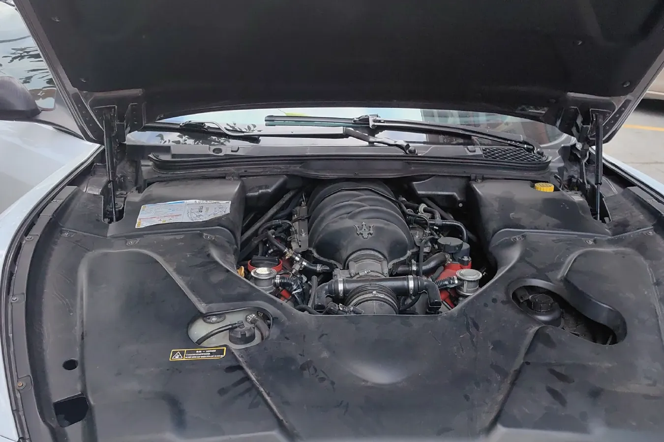 2010 Maserati GranCabrio 4.7L 439HP V8 6AT,autocango,china used car exporter,china ev exporter,chinese used car exporter,chinese used ev exporter