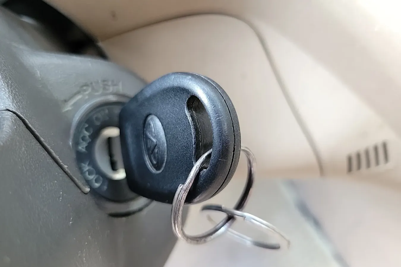 2009 Chery A5 1.5L 109HP L4 5MT,autocango,china used car exporter,china ev exporter,chinese used car exporter,chinese used ev exporter