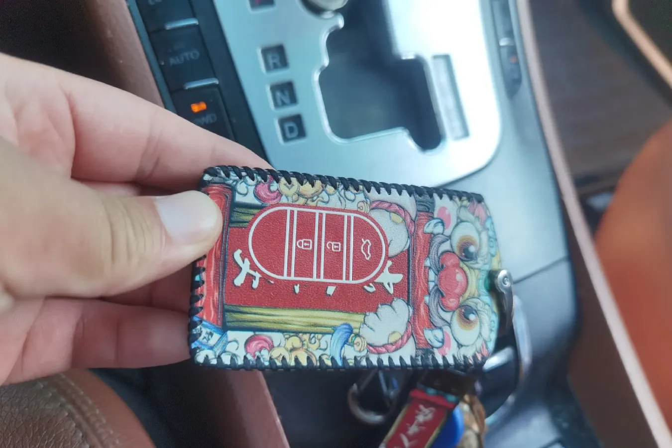 2013 Luxgen Grand7 SUV 2.2T 178HP L4 5AT,autocango,china used car exporter,china ev exporter,chinese used car exporter,chinese used ev exporter