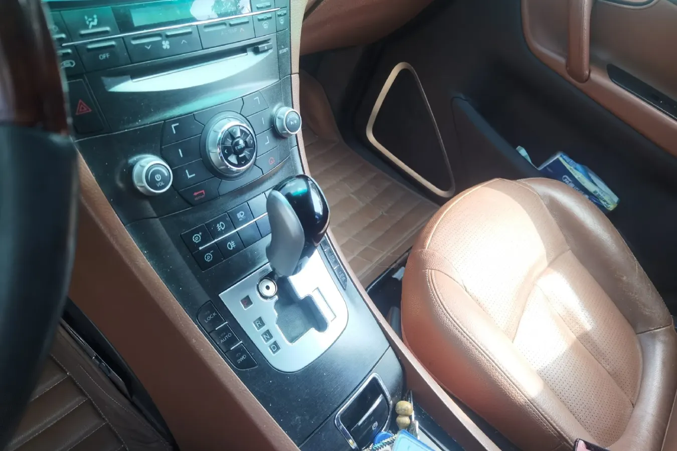 2013 Luxgen Grand7 SUV 2.2T 178HP L4 5AT,autocango,china used car exporter,china ev exporter,chinese used car exporter,chinese used ev exporter