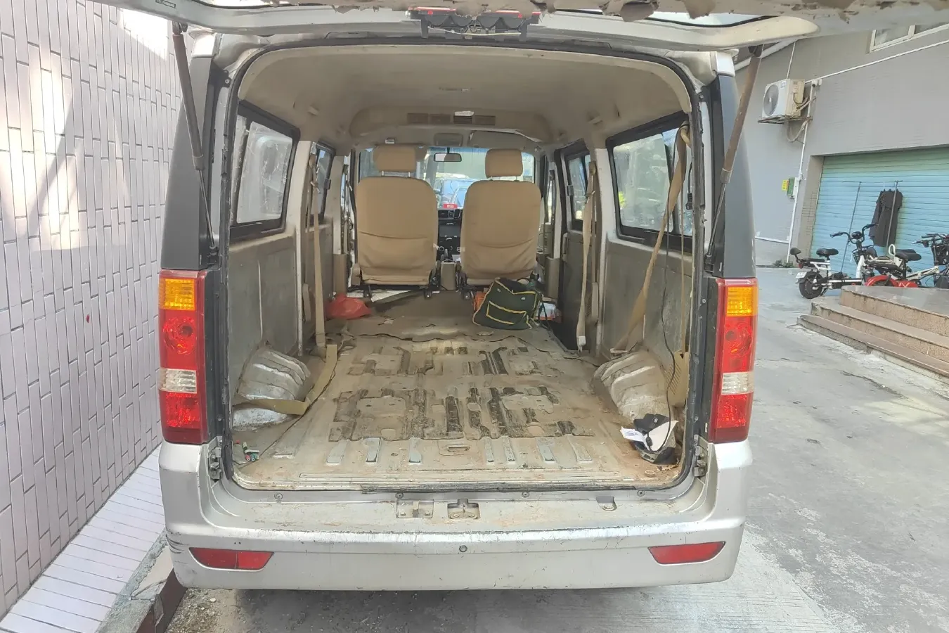 2012 DongFeng DFSK C37 1.4L 101HP L4 5MT,autocango,china used car exporter,china ev exporter,chinese used car exporter,chinese used ev exporter