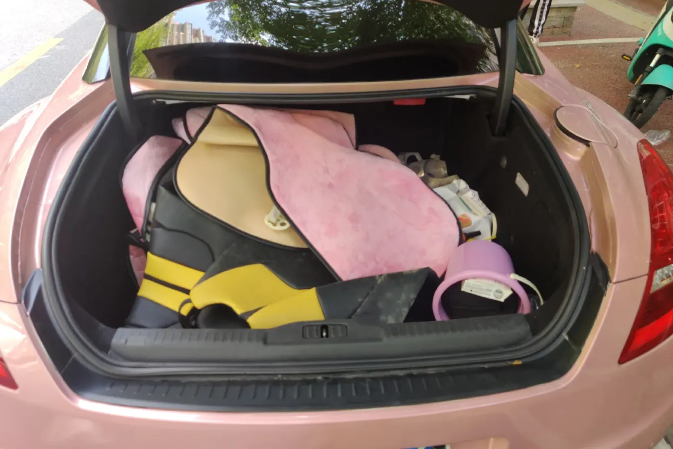 2011 Peugeot RCZ 1.6T 156HP L4 6AT,autocango,china used car exporter,china ev exporter,chinese used car exporter,chinese used ev exporter