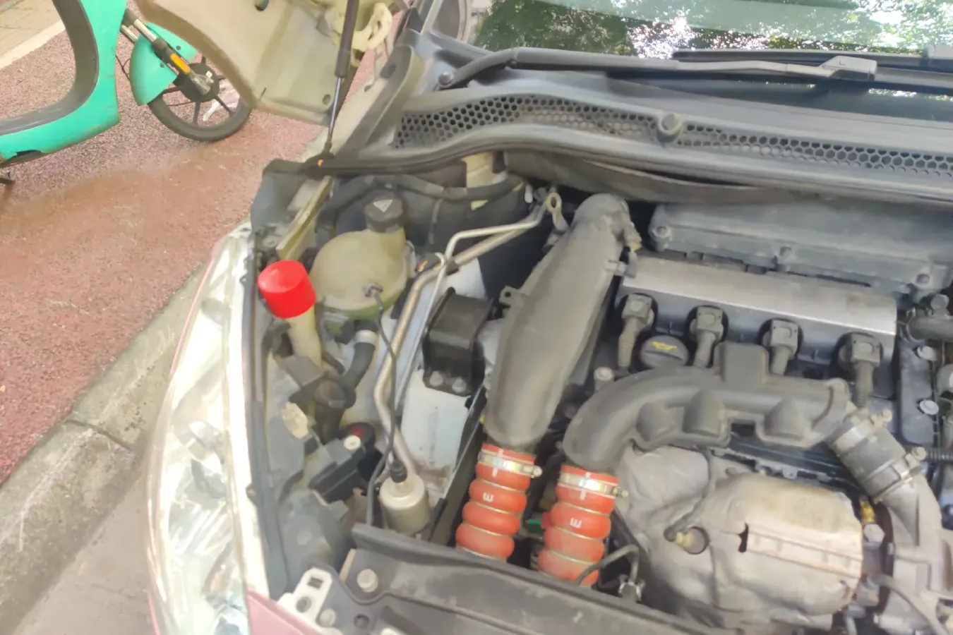 2011 Peugeot RCZ 1.6T 156HP L4 6AT,autocango,china used car exporter,china ev exporter,chinese used car exporter,chinese used ev exporter