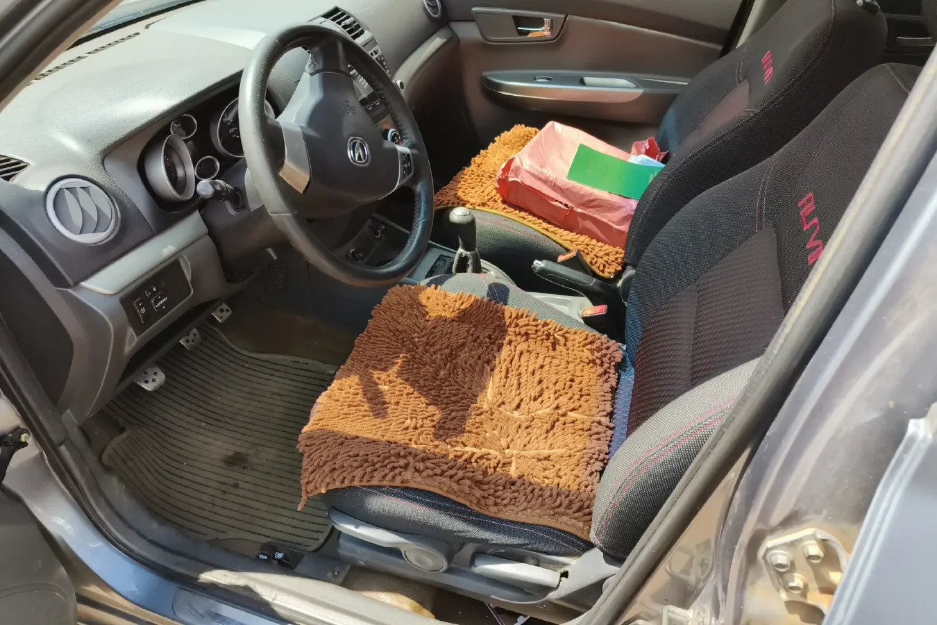 2010 ChangAn Alsvin 1.5L 98HP L4 5MT,autocango,china used car exporter,china ev exporter,chinese used car exporter,chinese used ev exporter