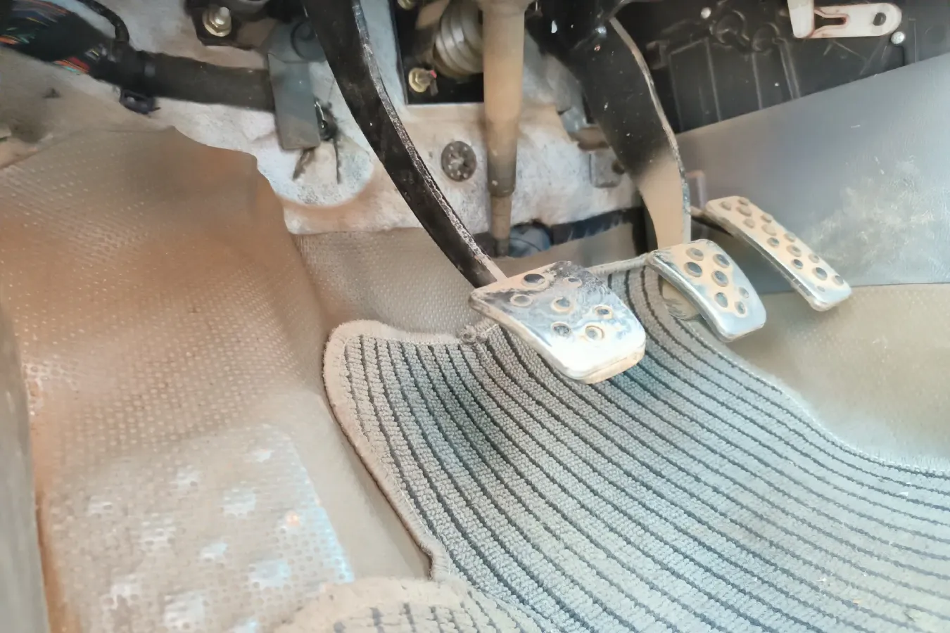 2010 ChangAn Alsvin 1.5L 98HP L4 5MT,autocango,china used car exporter,china ev exporter,chinese used car exporter,chinese used ev exporter