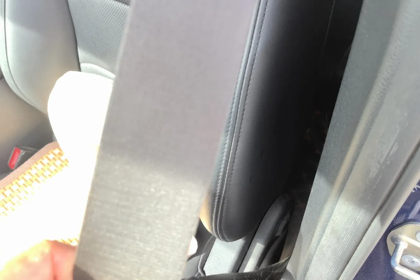 2019 DongFeng Fengon Fengon E3 Range Extended 84HP REEV 17.28KWH,autocango,china used car exporter,china ev exporter,chinese used car exporter,chinese used ev exporter