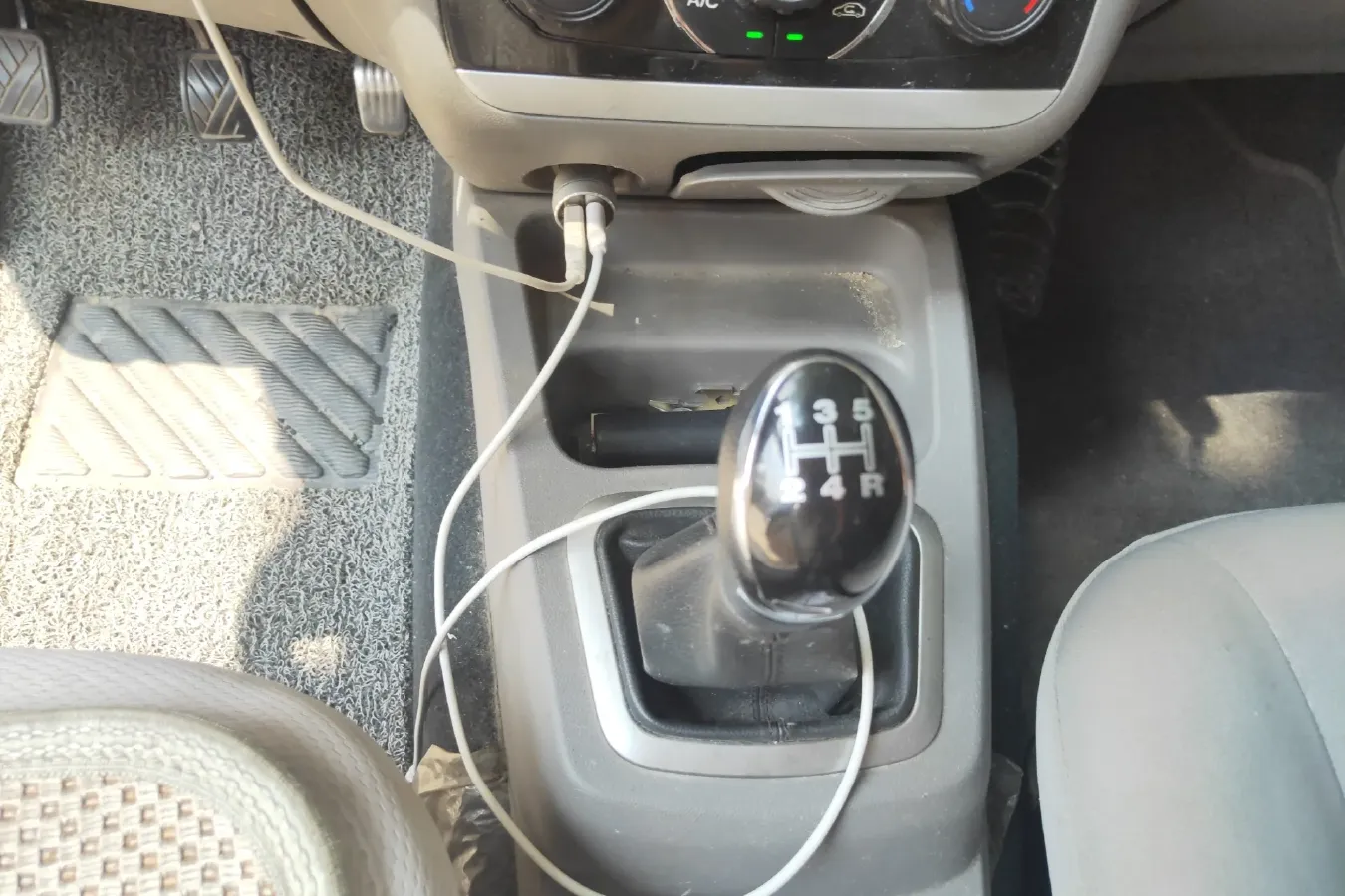 2014 BAIC WeiWang M20 1.5L 102HP L4 5MT,autocango,china used car exporter,china ev exporter,chinese used car exporter,chinese used ev exporter