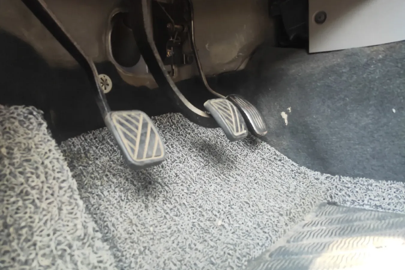 2014 BAIC WeiWang M20 1.5L 102HP L4 5MT,autocango,china used car exporter,china ev exporter,chinese used car exporter,chinese used ev exporter