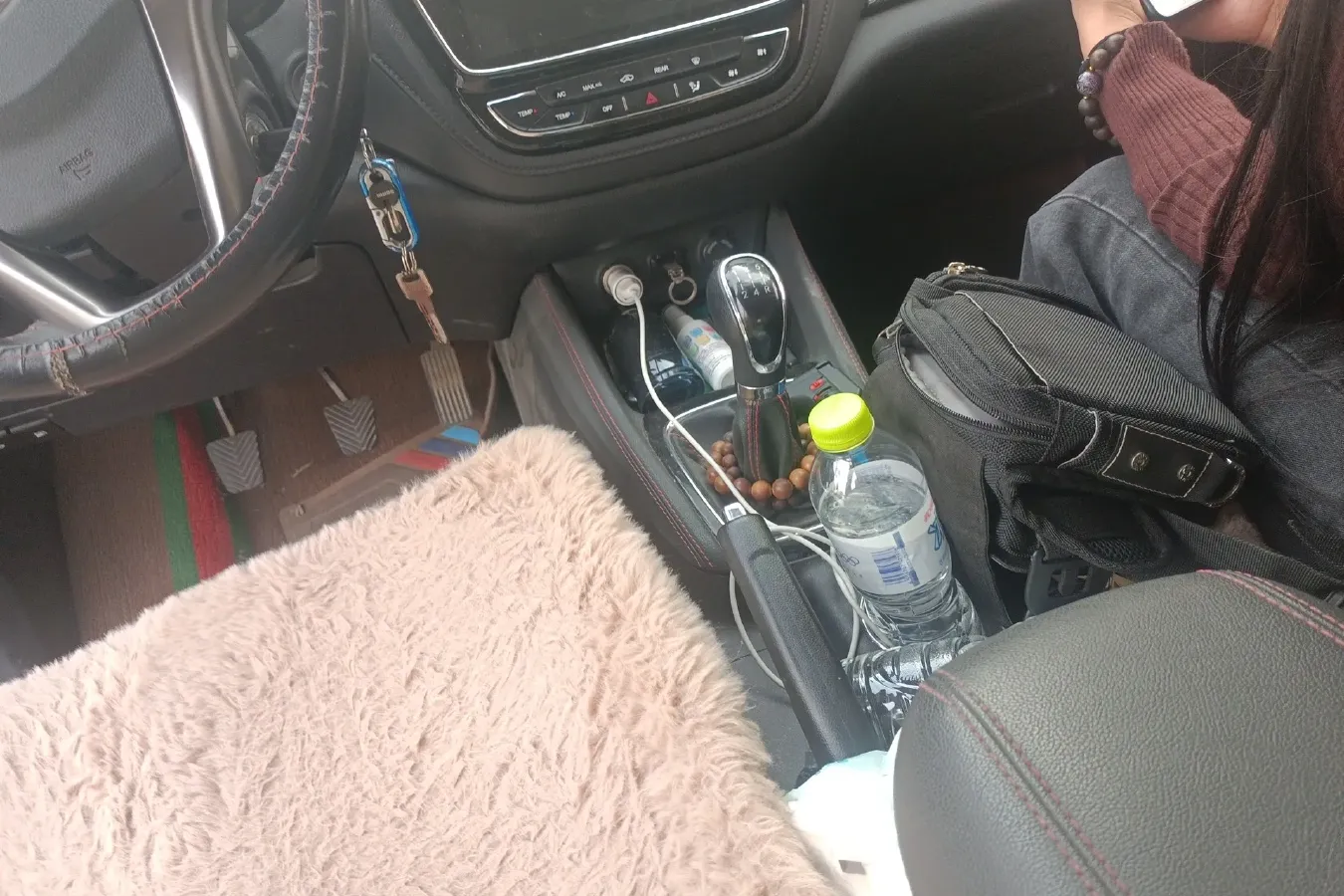 2017 ChangAn Oshan A800 1.6L 125HP L4 5MT,autocango,china used car exporter,china ev exporter,chinese used car exporter,chinese used ev exporter