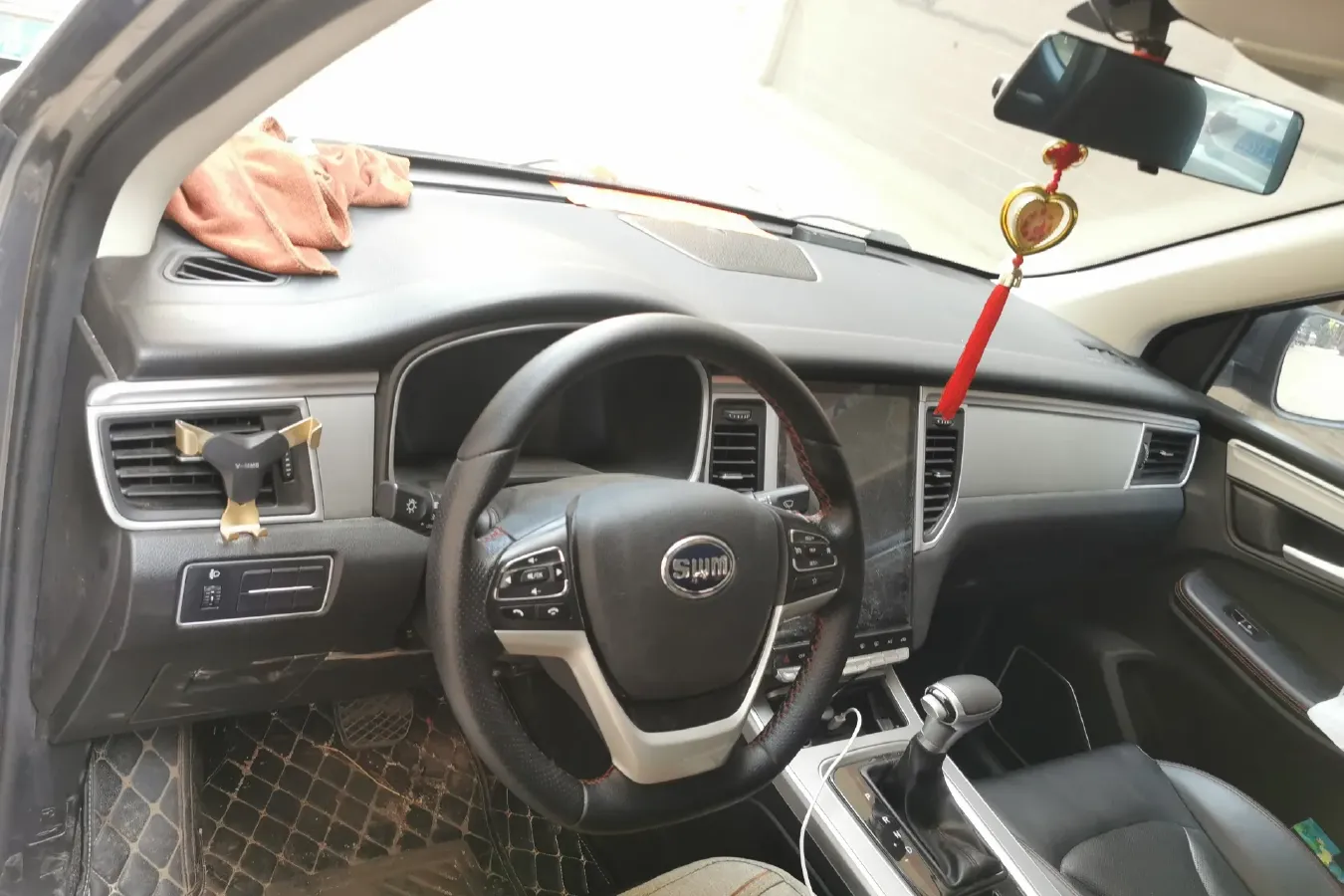 2019 SWM G05 1.5T 156HP L4 6AT,autocango,china used car exporter,china ev exporter,chinese used car exporter,chinese used ev exporter