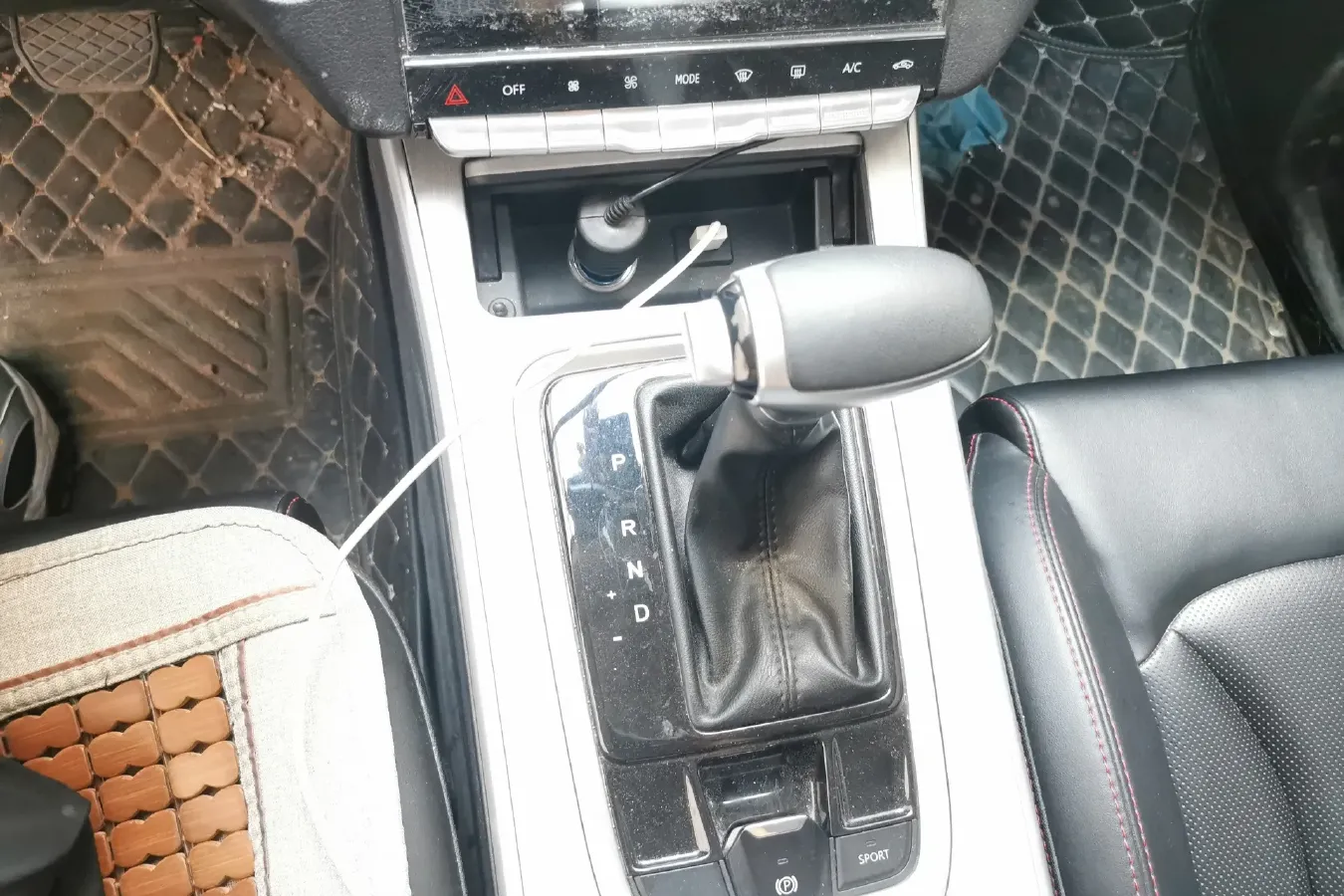 2019 SWM G05 1.5T 156HP L4 6AT,autocango,china used car exporter,china ev exporter,chinese used car exporter,chinese used ev exporter