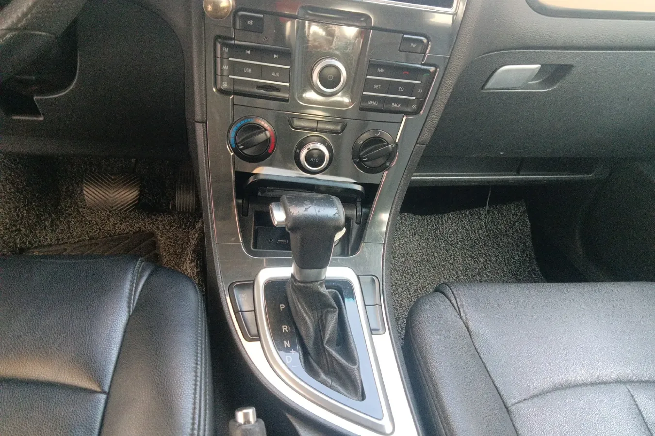 2014 Brilliance Auto V5 1.5T 150HP L4 5AT,autocango,china used car exporter,china ev exporter,chinese used car exporter,chinese used ev exporter