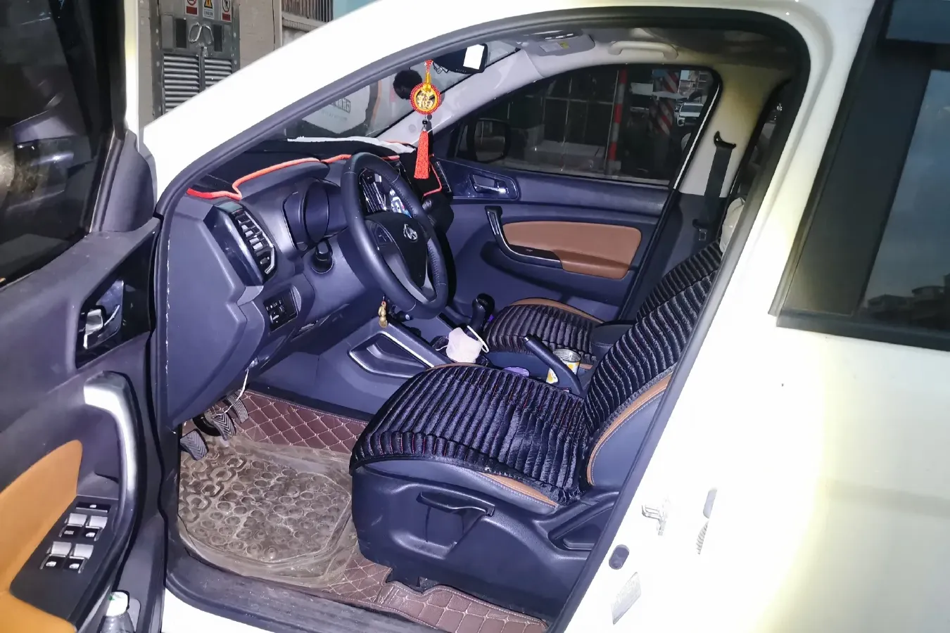 2019 ChangAn Oshan CX70 1.6L 117HP L4 5MT,autocango,china used car exporter,china ev exporter,chinese used car exporter,chinese used ev exporter