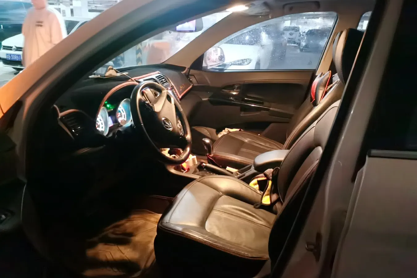 2014 Landwind X5 2.0T 190HP L4 8AT,autocango,china used car exporter,china ev exporter,chinese used car exporter,chinese used ev exporter