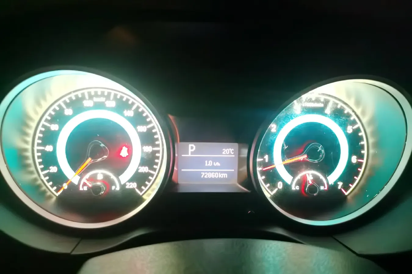 2014 Landwind X5 2.0T 190HP L4 8AT,autocango,china used car exporter,china ev exporter,chinese used car exporter,chinese used ev exporter