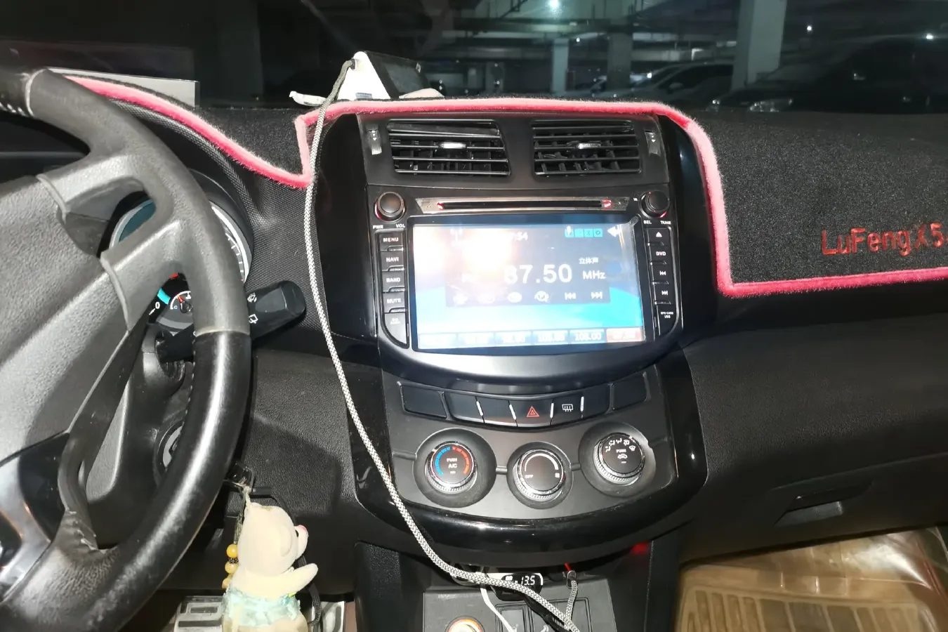 2014 Landwind X5 2.0T 190HP L4 8AT,autocango,china used car exporter,china ev exporter,chinese used car exporter,chinese used ev exporter