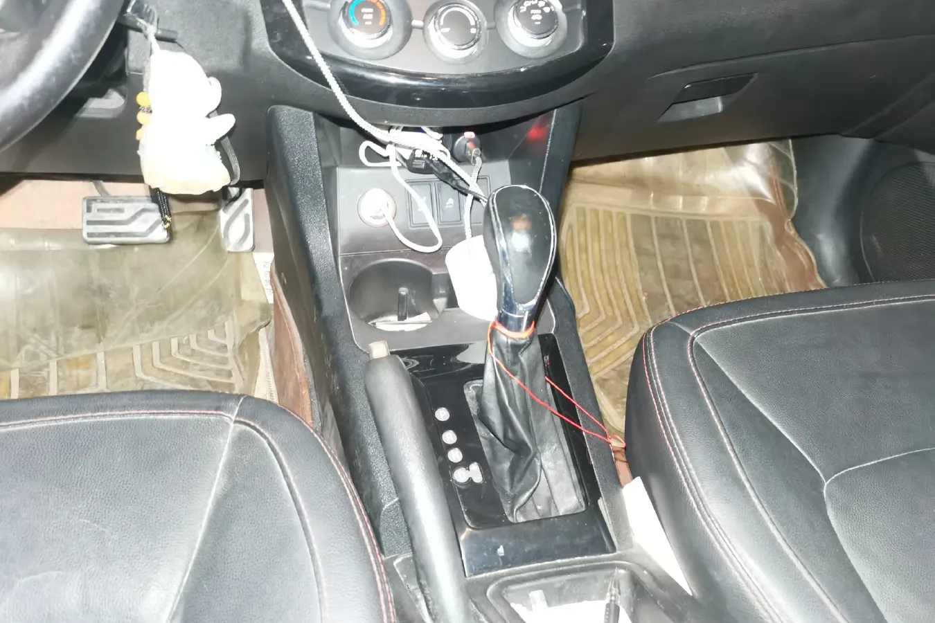 2014 Landwind X5 2.0T 190HP L4 8AT,autocango,china used car exporter,china ev exporter,chinese used car exporter,chinese used ev exporter